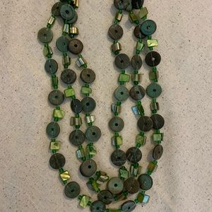 Necklace, earring, bracelet set- green